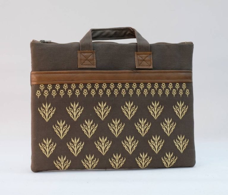 Classic Laptop Bag - Brown x Gold EGP 450