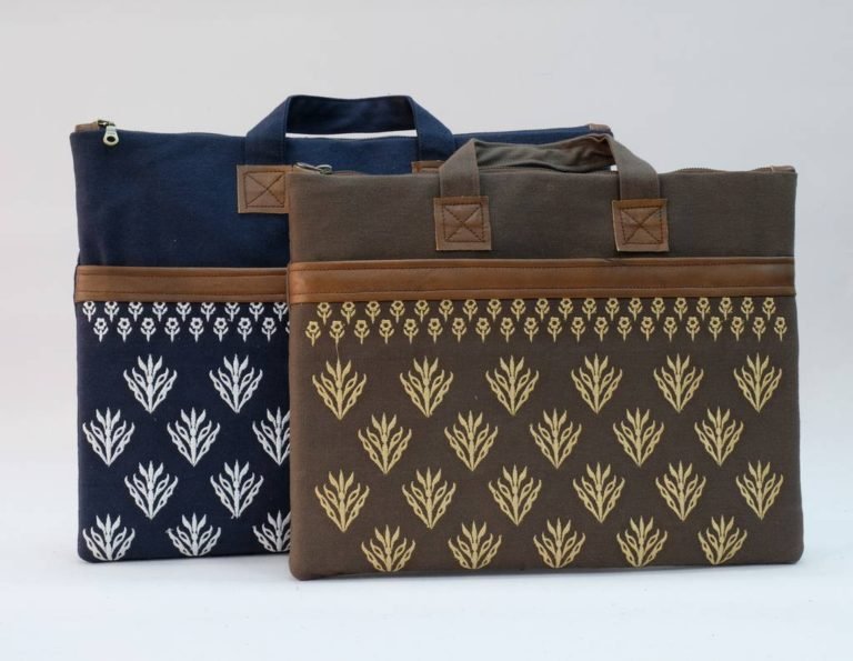 Classic Laptop Bag - Brown x Gold EGP 450